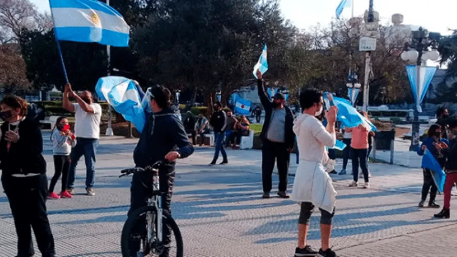Marcha en Paraná.