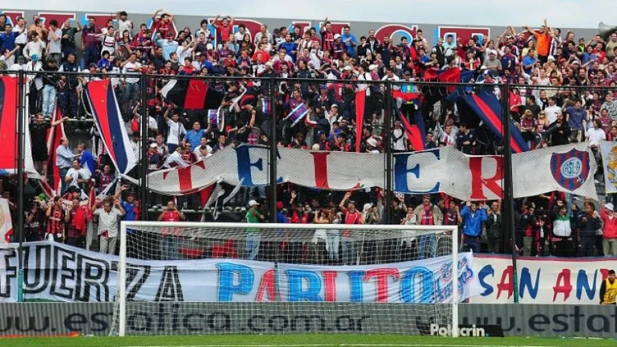Fútbol: Arsenal-San Lorenzo se jugará con ambas hinchadas
