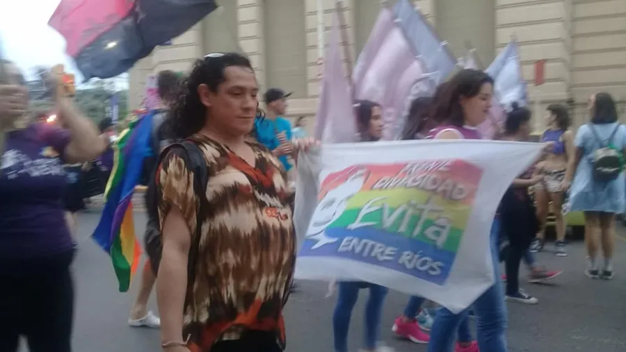 La Loba militando