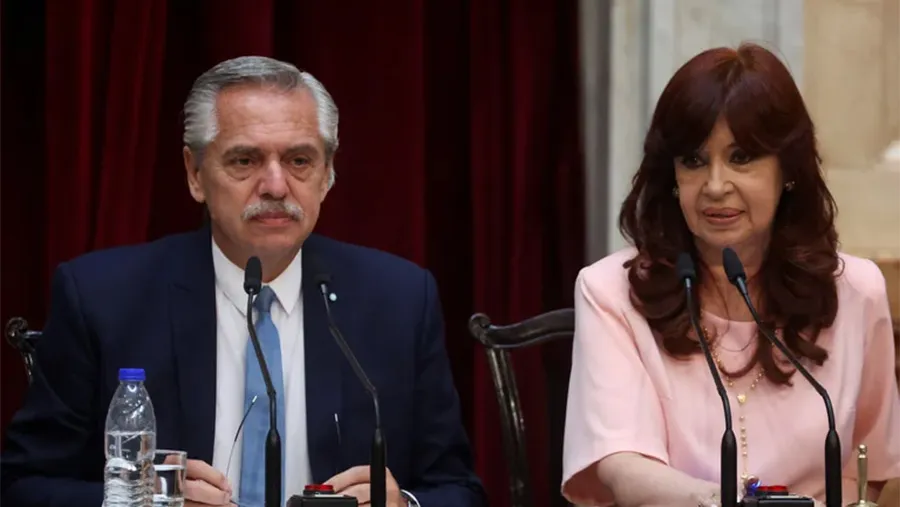 Cristina Kirchner, en una de sus últimas apariciones en público coronó su ofensiva sobre el Presidente.