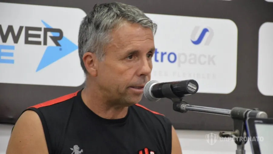 Álvarez
