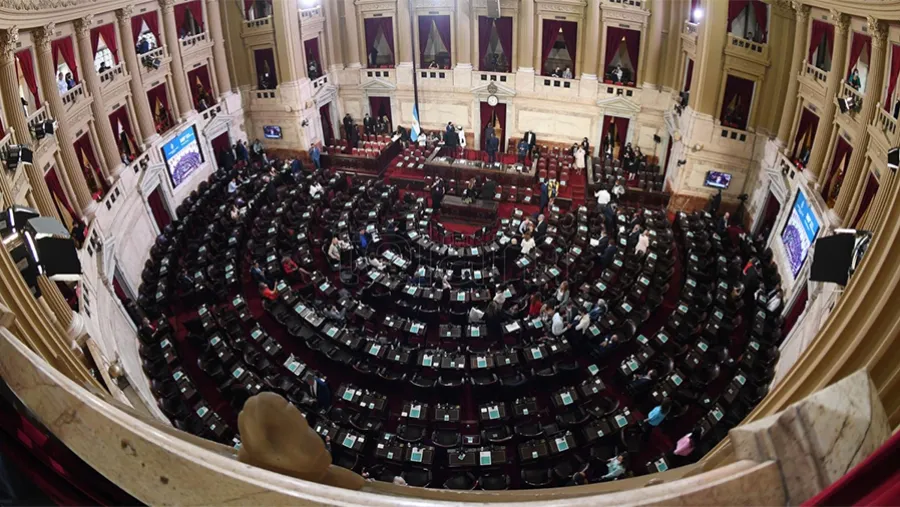 Restricciones a la prensa: la segunda bandeja, único lugar permitido a los fotógrafos por el equipo de Milei.