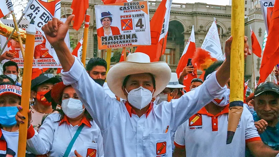 Castillo resultó ganador del escrutinio, pero aún falta analizar impugnaciones.