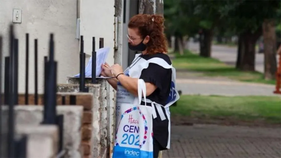 Las personas censistas llevarán una pechera con la imagen del Censo 2022 además de una credencial con sus datos personales.