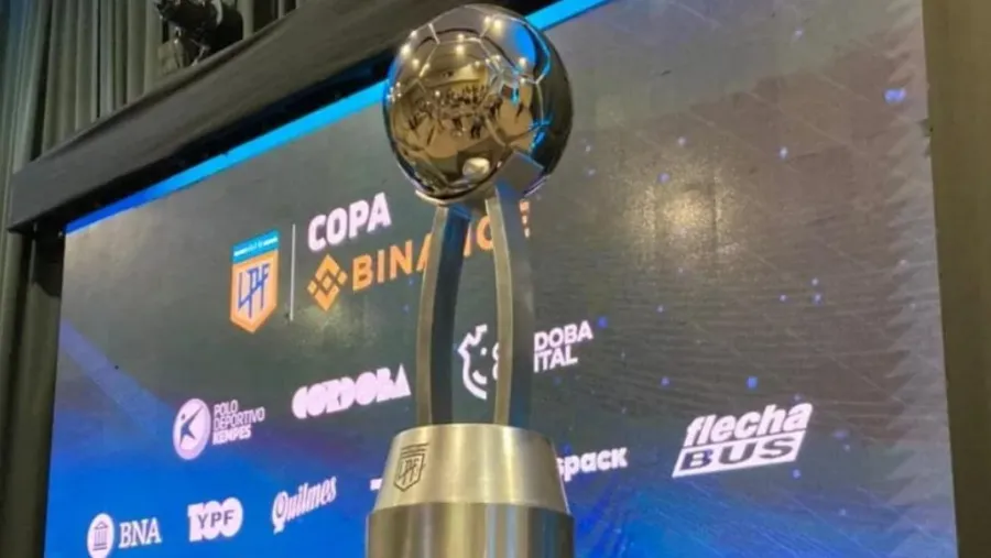 Fútbol: entre lunes y martes se definirán los últimos clasificados a cuartos de final