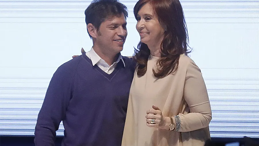 Fotografía de archivo de Axel Kicillof y Cristina Kirchner.