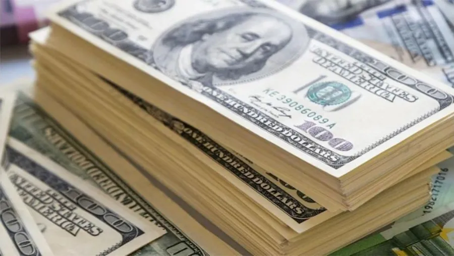 La frágil situación financiera del país arrastra a los distritos, que aguardan que Nación arregle con los acreedores para que se acomode el resto de las piezas. 