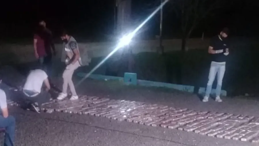Incautaron 306 kilos de marihuana que eran transportados en una camioneta