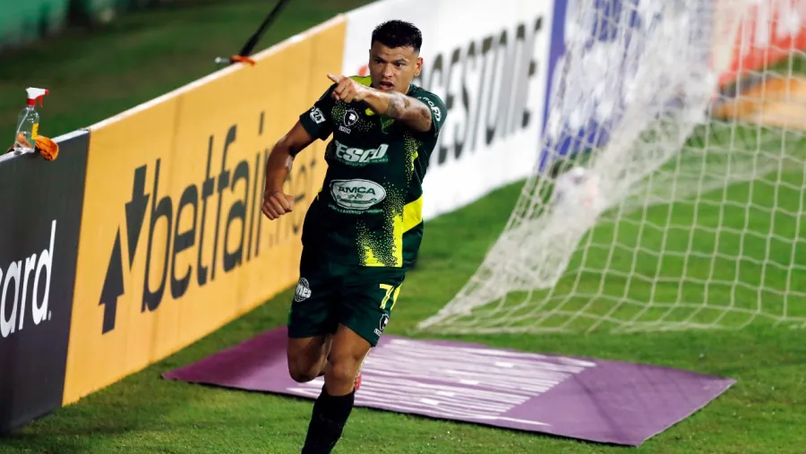 Copa Libertadores: Defensa y Justicia festejó con dos goles del entrerriano Walter Bou