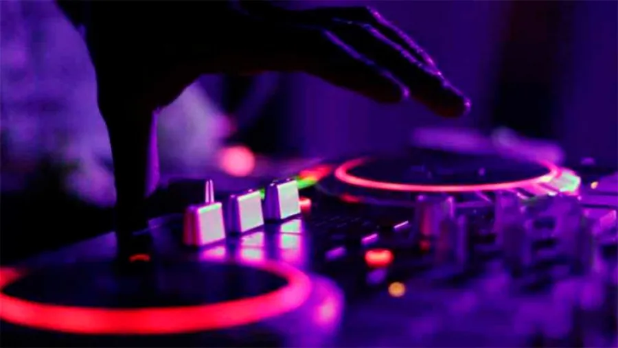 fiesta DJ