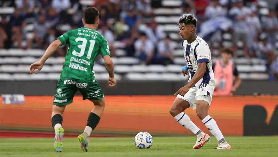 Fútbol: Talleres derrotó a Sarmiento y quedó a cinco puntos del líder, Vélez