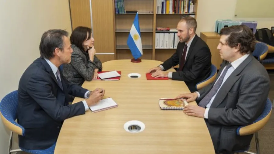 Guzmán con el FMI