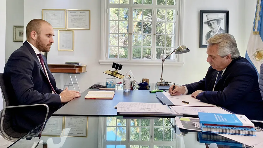 El Presidente Alberto Fernández y el ministro de Economía, Martín Guzmán, se reunieron ayer para analizar el curso de las negociaciones con el FMI.