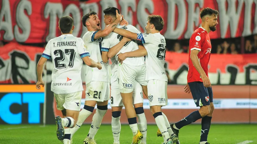 Copa Argentina: Vélez dejó en el camino a Independiente y espera por Boca o Gimnasia