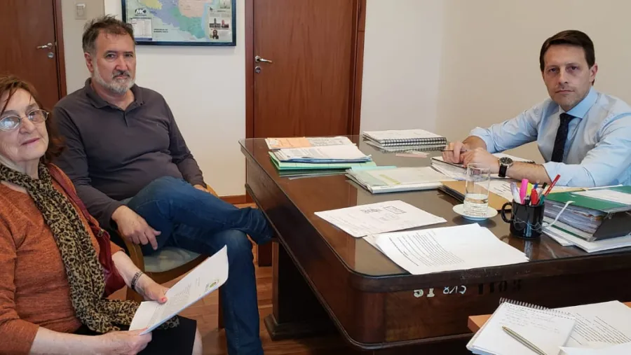 Vecinalistas con el secretario de Superintendencia Nº2 del STJ, Esteban Simón.
