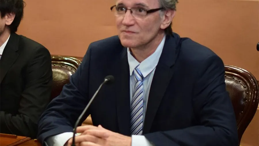 Néstor Loggio.