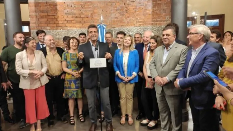 Massa con diputados