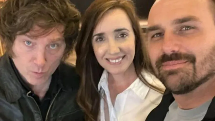 Javier Milei y Victoria Villarruel con Bolsonaro Jr. en Buenos Aires.