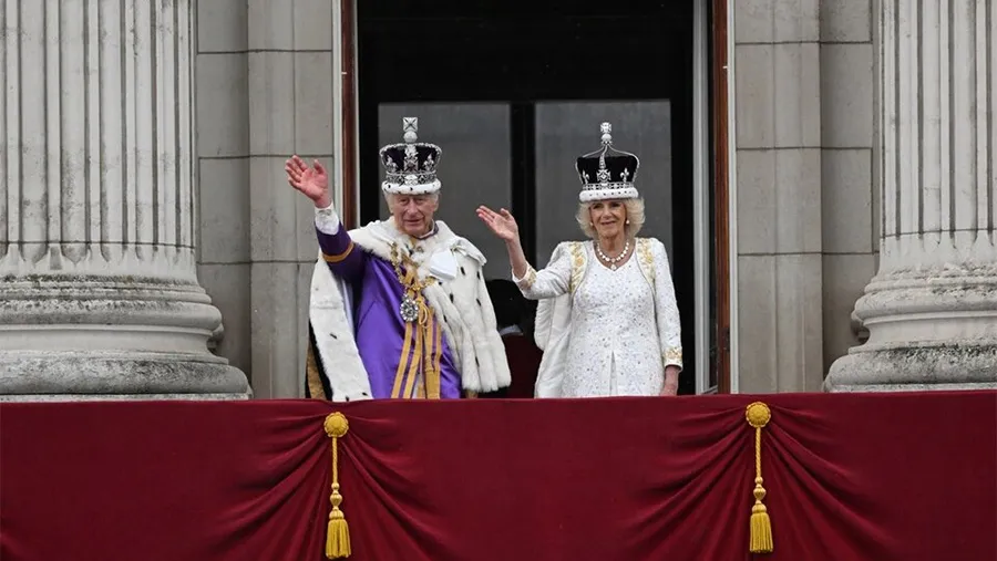 La sociedad británica siguió la coronación de Carlos III.
