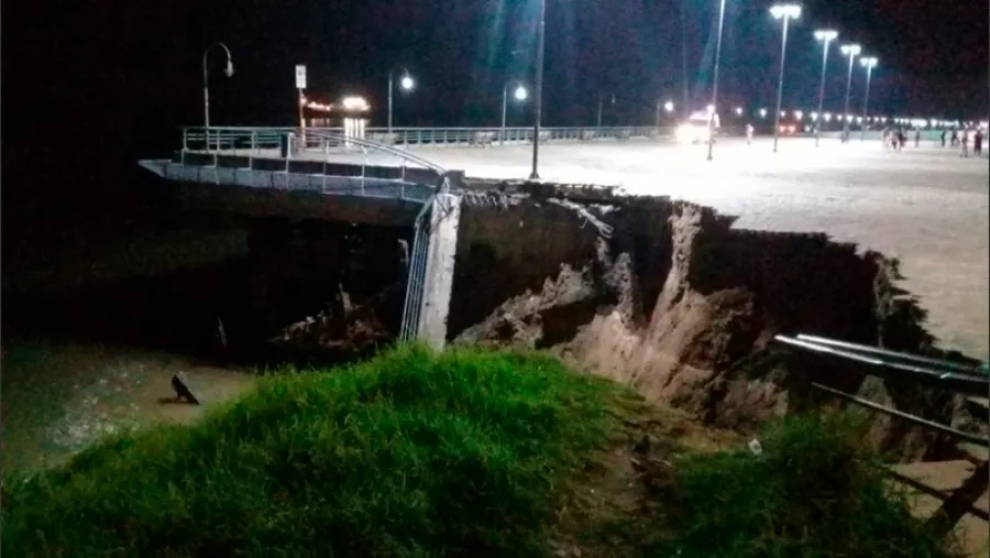 muelle desmoronado Rosario