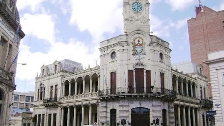 En Paraná se habilitó la reunión familiar con un máximo de diez personas y determinados deportes individuales. 