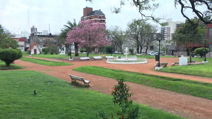 Plaza Alberdi de Paraná