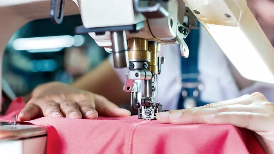 Más sectores -como indumentaria, textiles, cuero, calzado, entre otros- se suman al programa de asistencia elaborado por el Gobierno, que llega a 1,4 millones de personas.