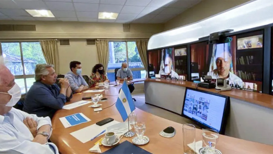 El encuentro virtual que el Presidente encabeza es el puntapié inicial para comenzar el lunes con el proceso de inoculación contra el coronavirus a nivel nacional.