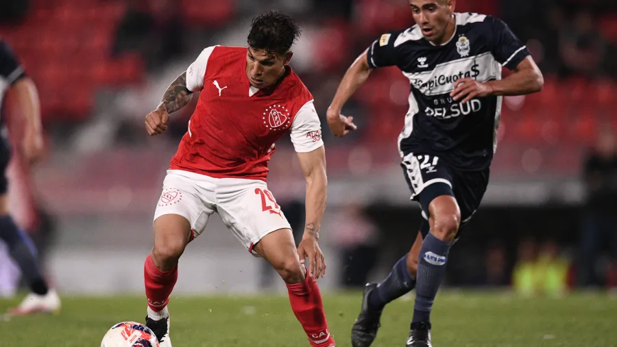 Independiente empató con Gimnasia en su vuelta con público en Avellaneda