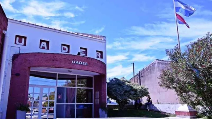 UADER.