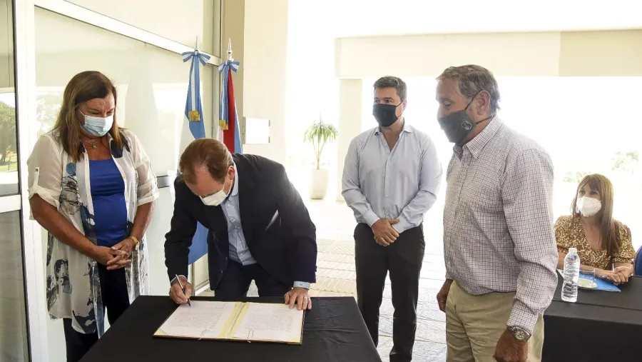 Para Zavallo, la ampliación del gas natural de Viale es “una obra transformadora”