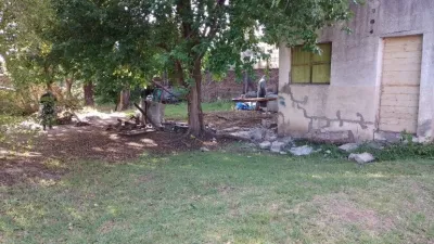 Demolieron una construcción ilegal en una plaza de Paraná