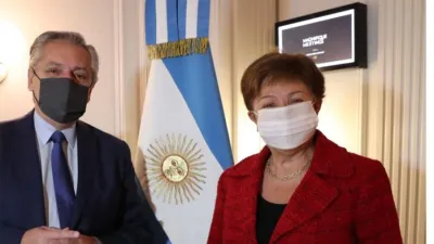 Alberto Fernández y Kristalina Giorgieva en su primer encuentro presencial, en mayo pasado en Roma.