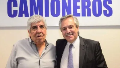 Alberto Fernández recibió a Hugo Moyano para hablar del acto del 17 de octubre