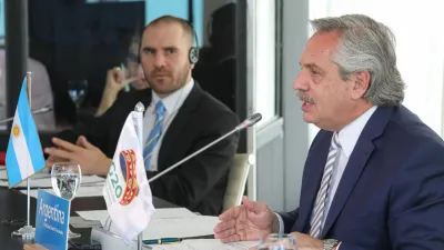Alberto Fernández junto a Martín Guzmán
