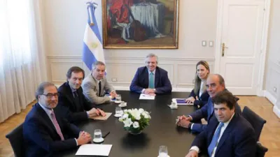 Alberto Fernández y equipo de relación con Estados Unidos
