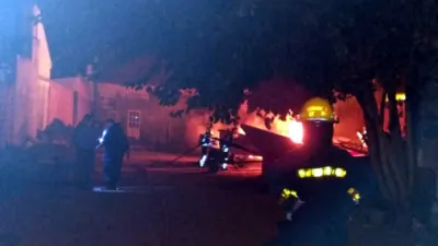 Bomberos de La Histórica debieron intervenir ante tres focos ígneos
