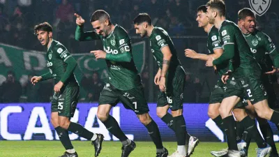 Fútbol: Sarmiento de Junín derrotó a Lanús con el aporte goleador de Lisandro López