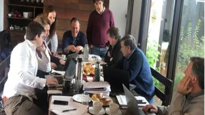 Lacunza y su equipo