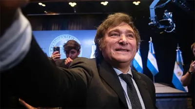 La grieta era con la política convencional y por eso se sienta un distinto a gobernar Argentina. Se reconfigura el sistema político y el desafío lo tendrá el peronismo siendo opositor.