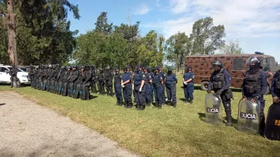 operativo policial Casa Nueva