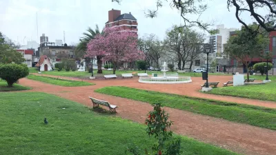 Plaza Alberdi de Paraná
