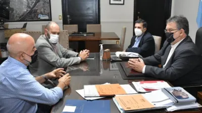 Francolini presentó al nuevo director de la radio municipal de Concordia