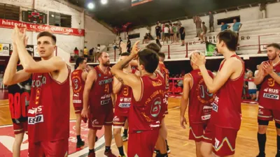 Rojo festeja