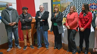 Imagen de archivo de Sonia Velázquez en ocasión de un homenaje a César Etchart que se realizó en el salón del Honorable Concejo Deliberante de Victoria.