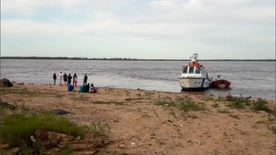 Ahogado río Paraná Ahogado río Paraná.