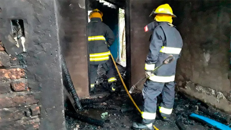 Incendio en Feliciano. Incendio en Feliciano.