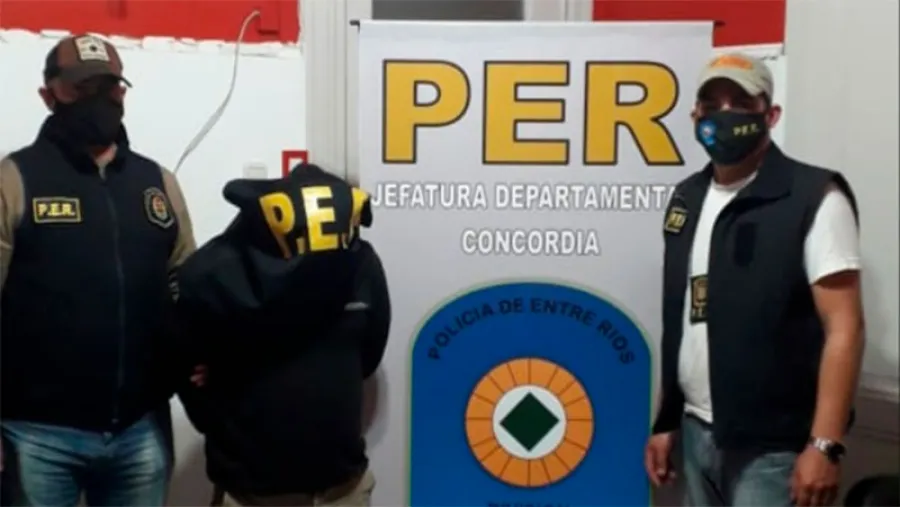 Detenido. Detenido.