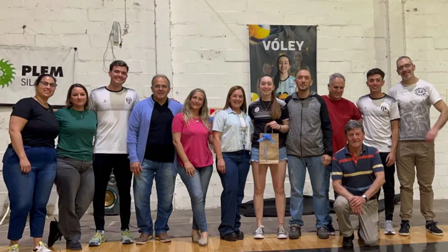 El Club Atlético Diamantino rindió homenaje a la voleibolista Eugenia Martínez