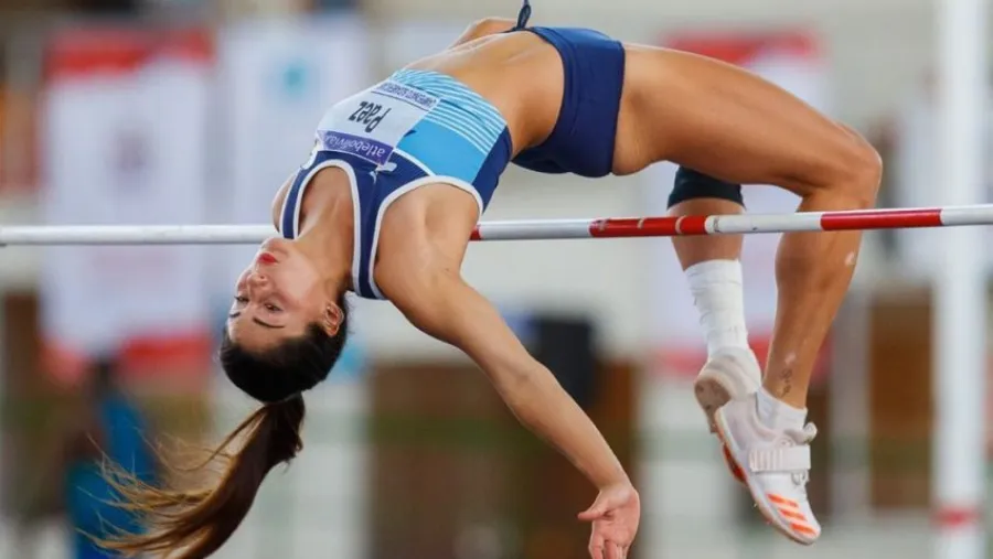 La crespense Betsabé Páez lucha contra una infección en Granadero Baigorria